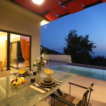 Villa Odesa.baglar Icinde Sicacik Tatil Evi *
