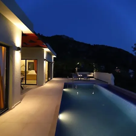 Villa Odesa.baglar Icinde Sicacik Tatil Evi Kaş