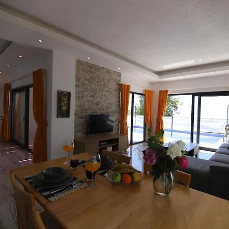Villa Odesa.baglar Icinde Sicacik Tatil Evi